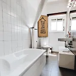 Graca - Castle | Cheese & Wine Apartment