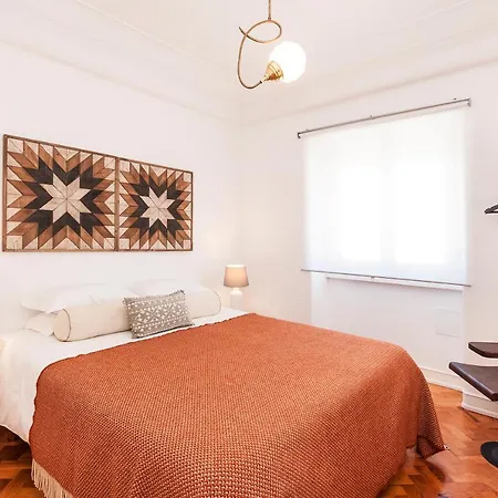 Graca - Castle | Cheese & Wine リスボン