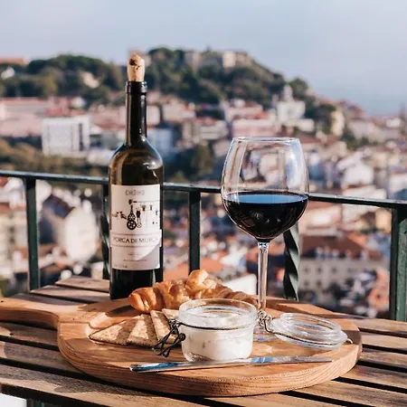 Graca - Castle | Cheese & Wine Apartament Lizbona
